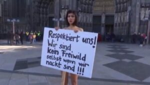 Köln’de Çıplak Tepki