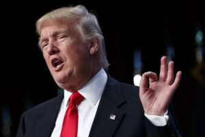 EMİN ÇÖLAŞAN: Trump zor durumda!