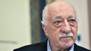 Fethullah Hoca kızdı: Terbiyesizler….