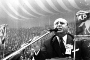 ATATÜRK VE TÜRK MİLLİYETÇİLERİ DOSYASI : ATATÜRKÇÜLERİN DRAMI /// NEDENSE HEP SUÇLUYUZ :)