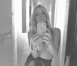 Lohan havaalanına örtünerek gidince