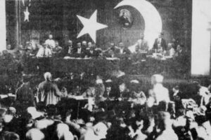 BİZİM İÇİMİZDEKİLER