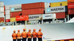 Çin Amerika’yla bir ticaret savaşına tam olarak hazır olduğunu bildirdi.