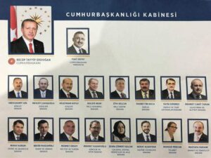 Yeni kabine belli oldu