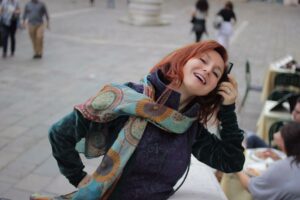 BÜTÜN SANATÇILAR OYA ERGÜN GİBİ OLSA…