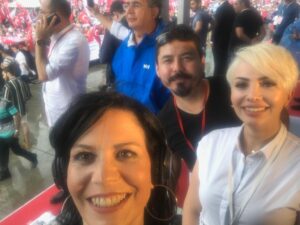 Başarılı spiker görevinden ayrıldı
