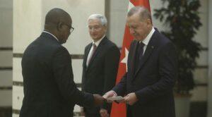 Burundi Büyükelçisi Bikebako