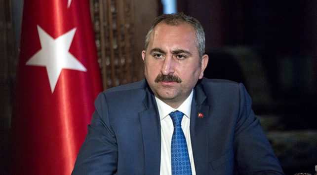 TBMM'nin HSK'ye üye seçtiği eleştirilerini hayretle izliyorum