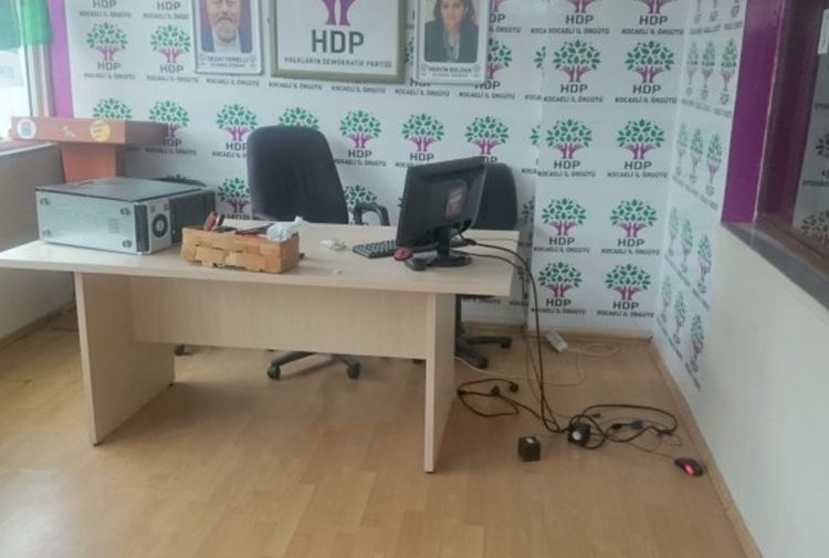 Çok sayıda gözaltı var — Gazete Karınca