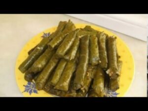 Uzaklardan Bir Ses – Pirinç başlıklı karyola