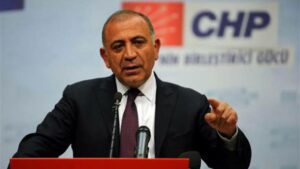 Gürsel Tekin : Şehirler arası geçişler herkese yasak işçilere serbest !