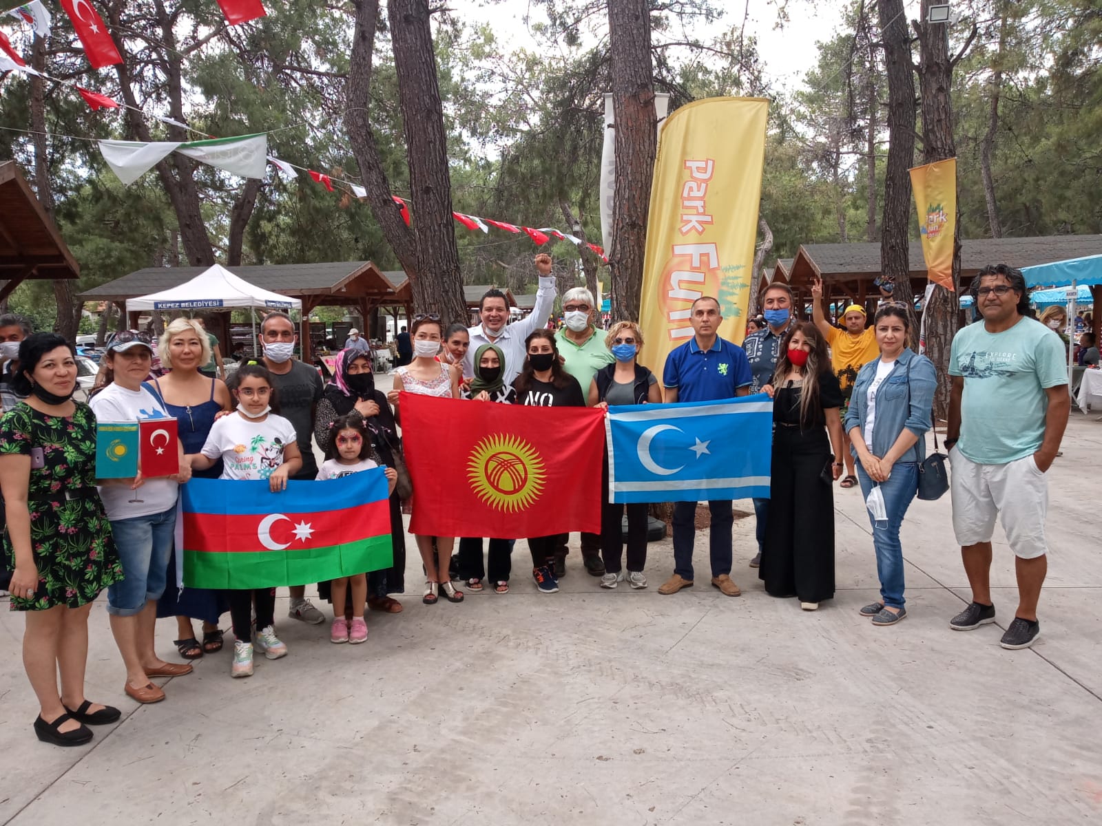 Türk Dünyası ve yerleşik yabancılar Türkiye’nin ilk kadın Köy Pazarı’nda  