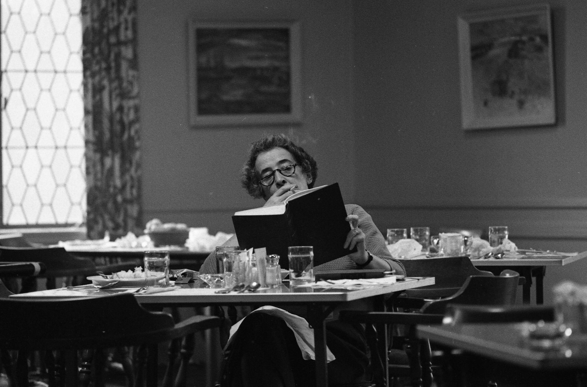 siyaset bilimcidir Hannah Arendt