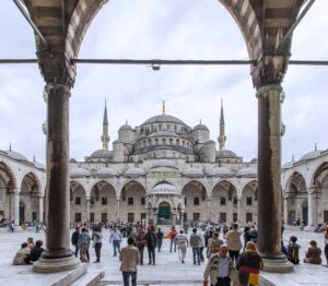 200.000 Camii