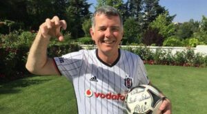 İngiliz istihbaratının başına beşiktaşlı Moore getirildi