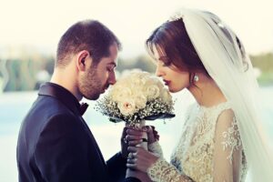 Sevgisizlik ve Evlilik: Duygular, Niyetler ve Toplumsal Etkiler