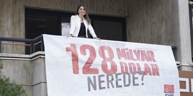 İster çamaşır asarım, ister pankart