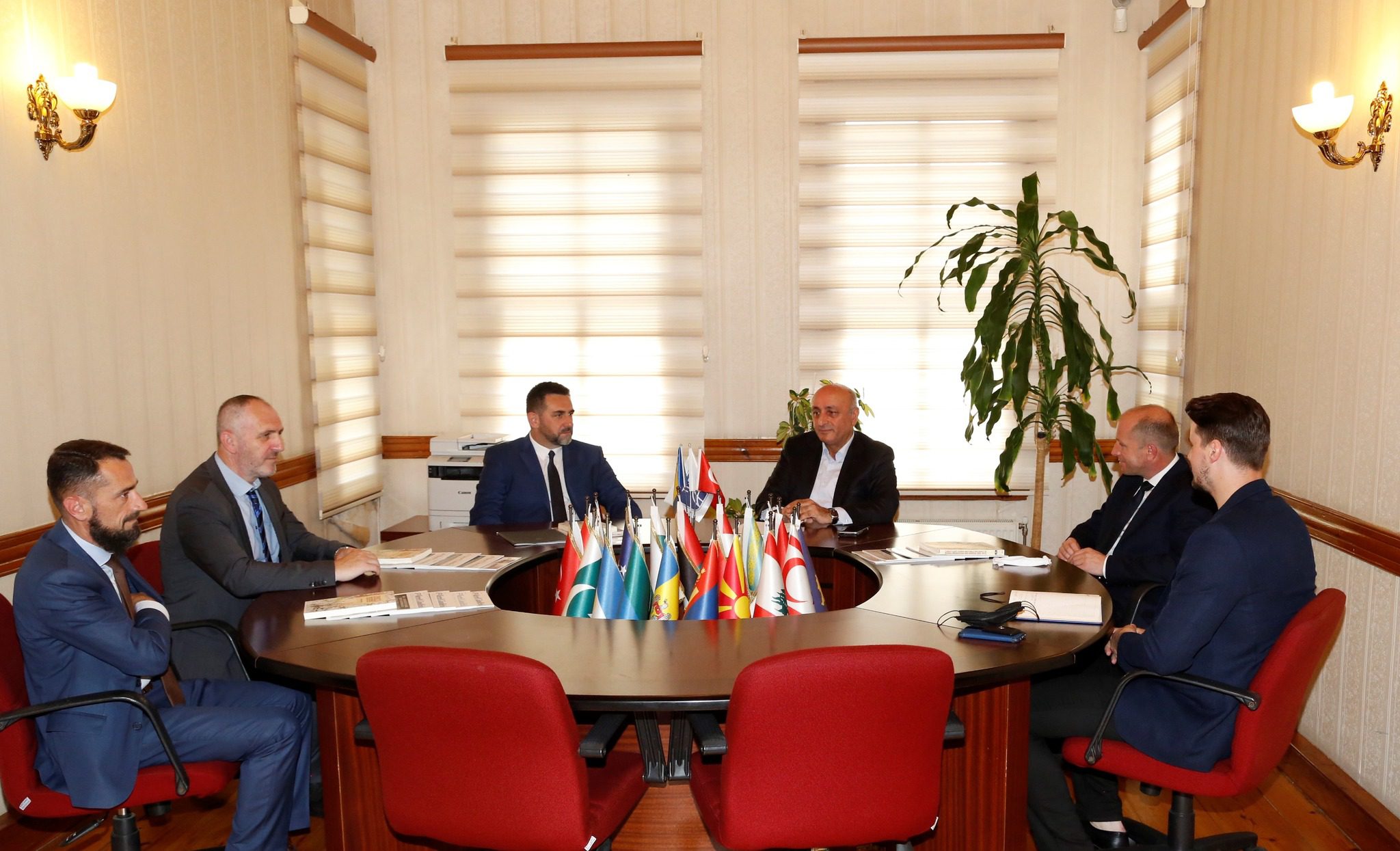 Bosna Hersek Federal Mülteciler Bakanı Edin Ramic TDBB’yi Ziyaret Etti