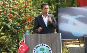 Başkan Adem’den polislere destek