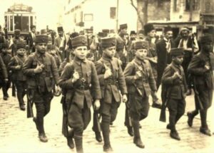 OSMANLI ÇOCUK ASKER KULLANDI MI VE ONBEŞLİLER OLAYI