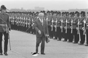 ERİCH KONECKER’İ BİLİR MİSİNİZ?
