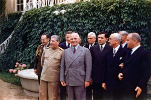 “Stalin’den beri Ukranya’nın bedel ödemesi bitmedi”