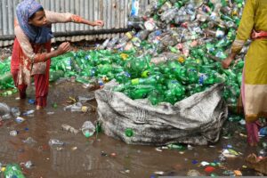 “Plastik kirliliğine son ver…”