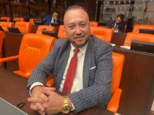 TOKİ evleri depremzedelere verilsin