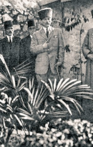 ATATÜRK YEMİNİNİ TUTAN ADAMIN ADIDIR