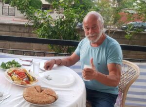 Ya kardeşim, ben Orta doğulu değiilim!