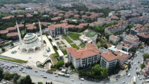 İlahiyat ve imam hatip eğitimleri ne veriyor?