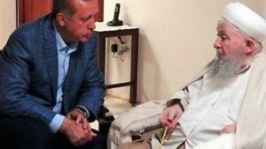 Nakşibendî-Halidiyye Kolunun Türkiye’deki Siyasal ve Toplumsal Etkileri: Eleştirel ve Tarihsel Bir Analiz