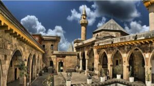 “Hacıbektaş’ta Yolun Ruhuna Aykırı Siyasi, Kültürel ve Sosyal Girişimler: Alevi İnancı, Töresi ve Birlik Çağrısı”