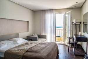Otel odasında kalıyorsa nedeni özeldir!
