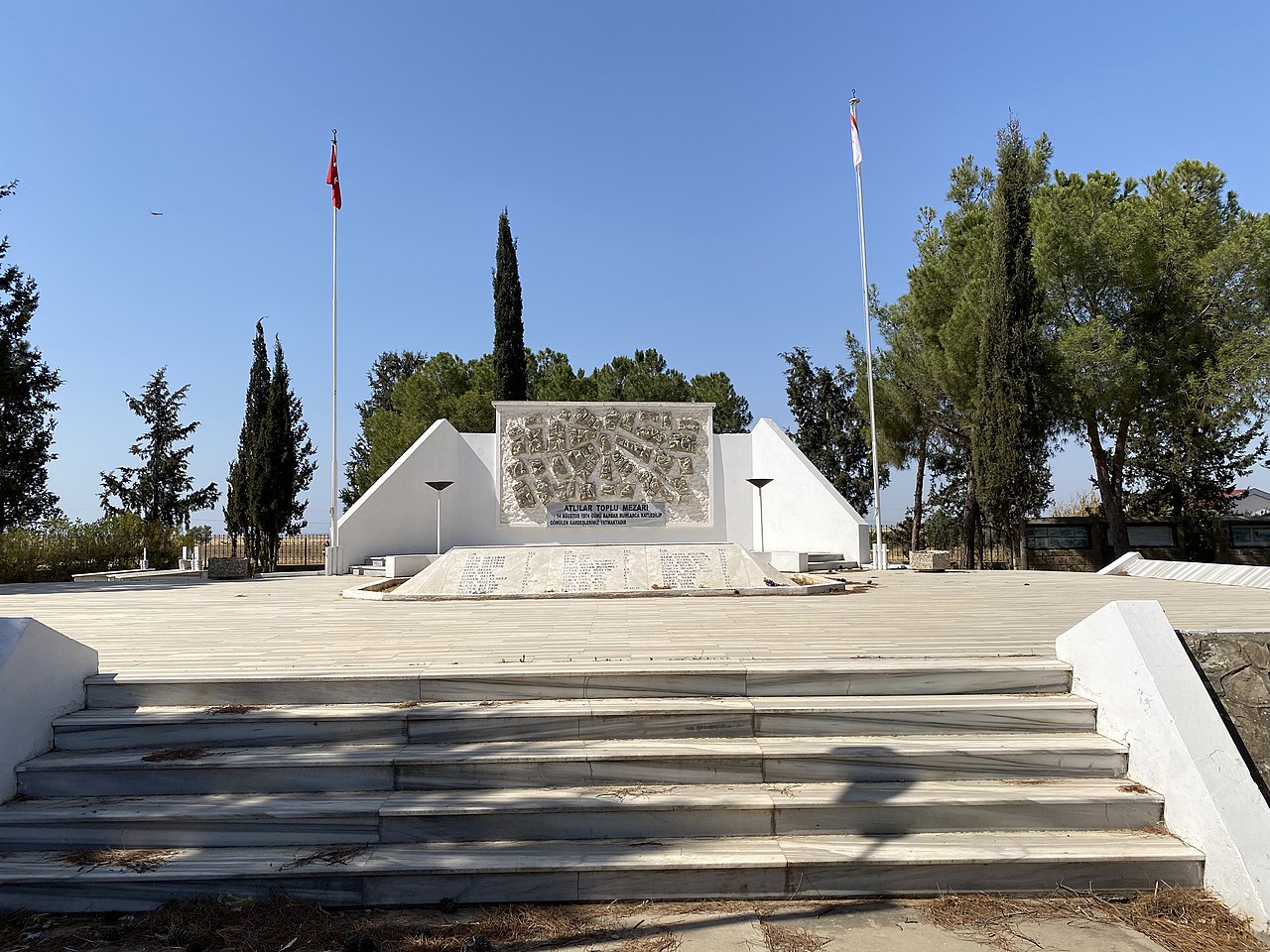 İŞTE ÇAKMA DEMEÇ MİLLİYETÇİLİĞİ BUDUR